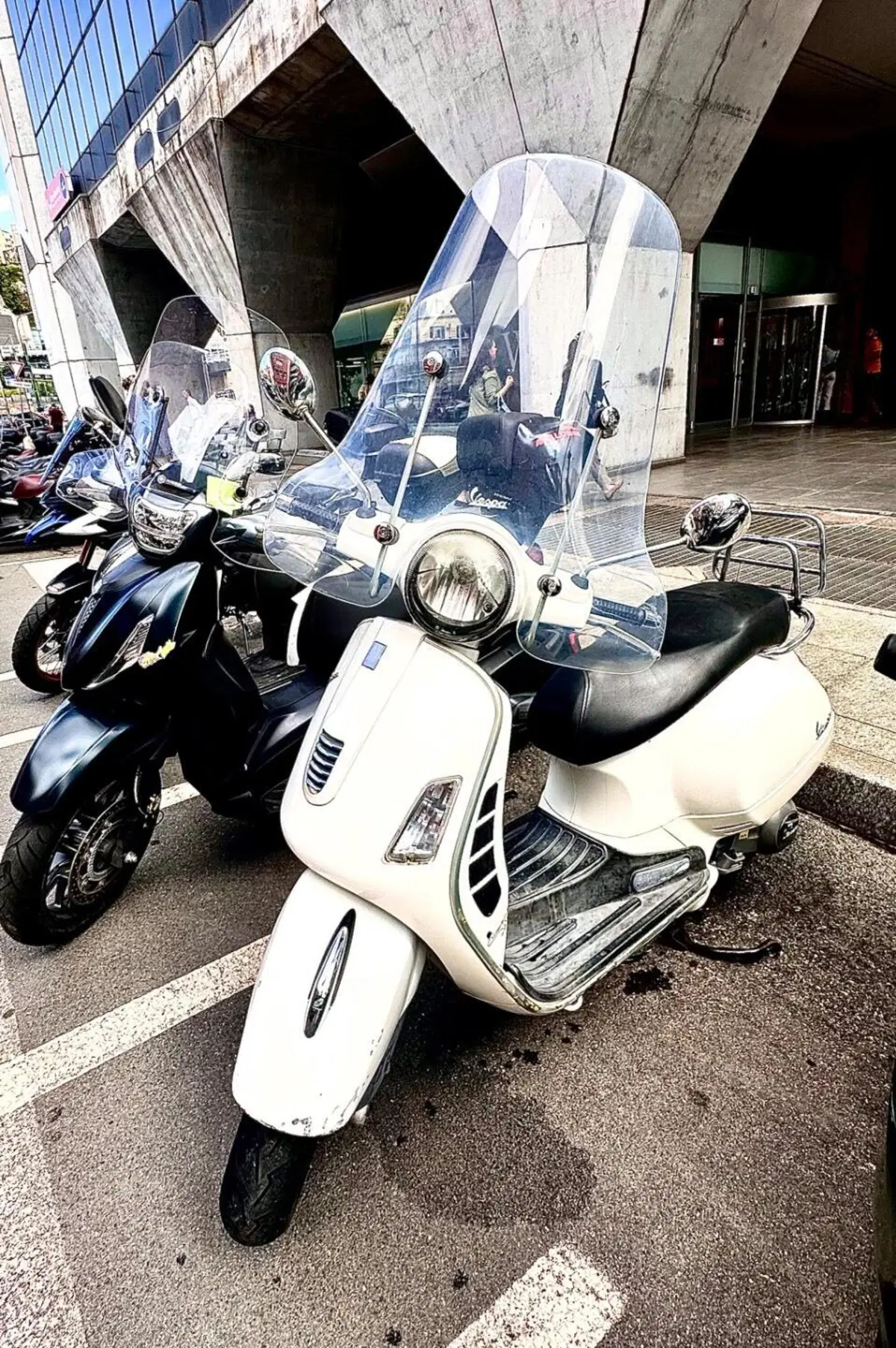 Vespa GTS 300 (2010 - 14) (2)