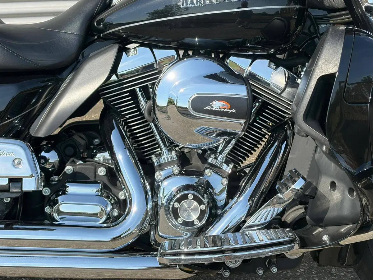 Harley-Davidson 1690 Electra Glide Ultra Limited (2014 - 15) - FLHTK (5)