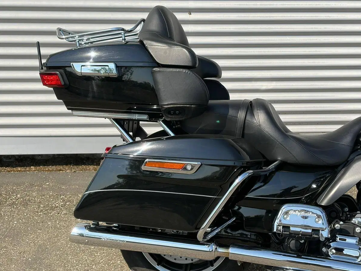 Harley-Davidson 1690 Electra Glide Ultra Limited (2014 - 15) - FLHTK (7)