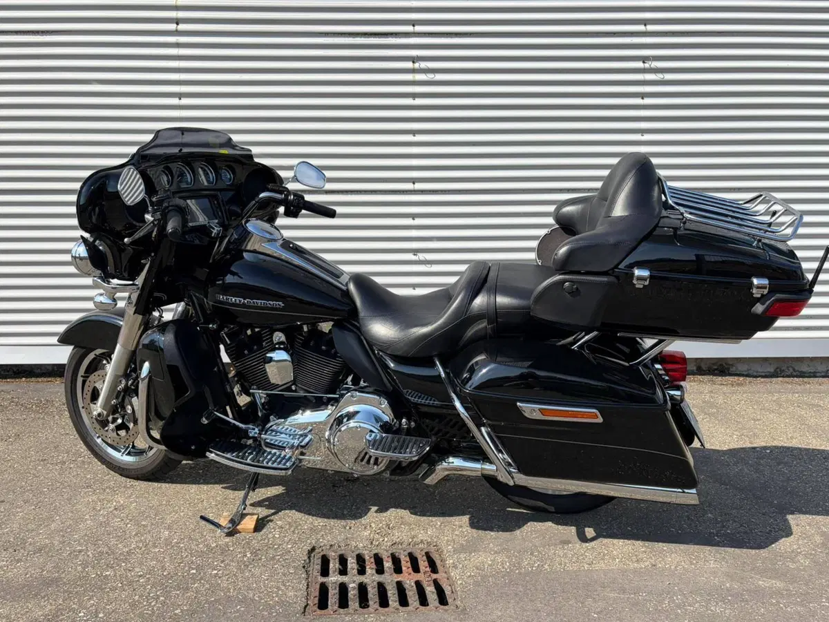 Harley-Davidson 1690 Electra Glide Ultra Limited (2014 - 15) - FLHTK (2)
