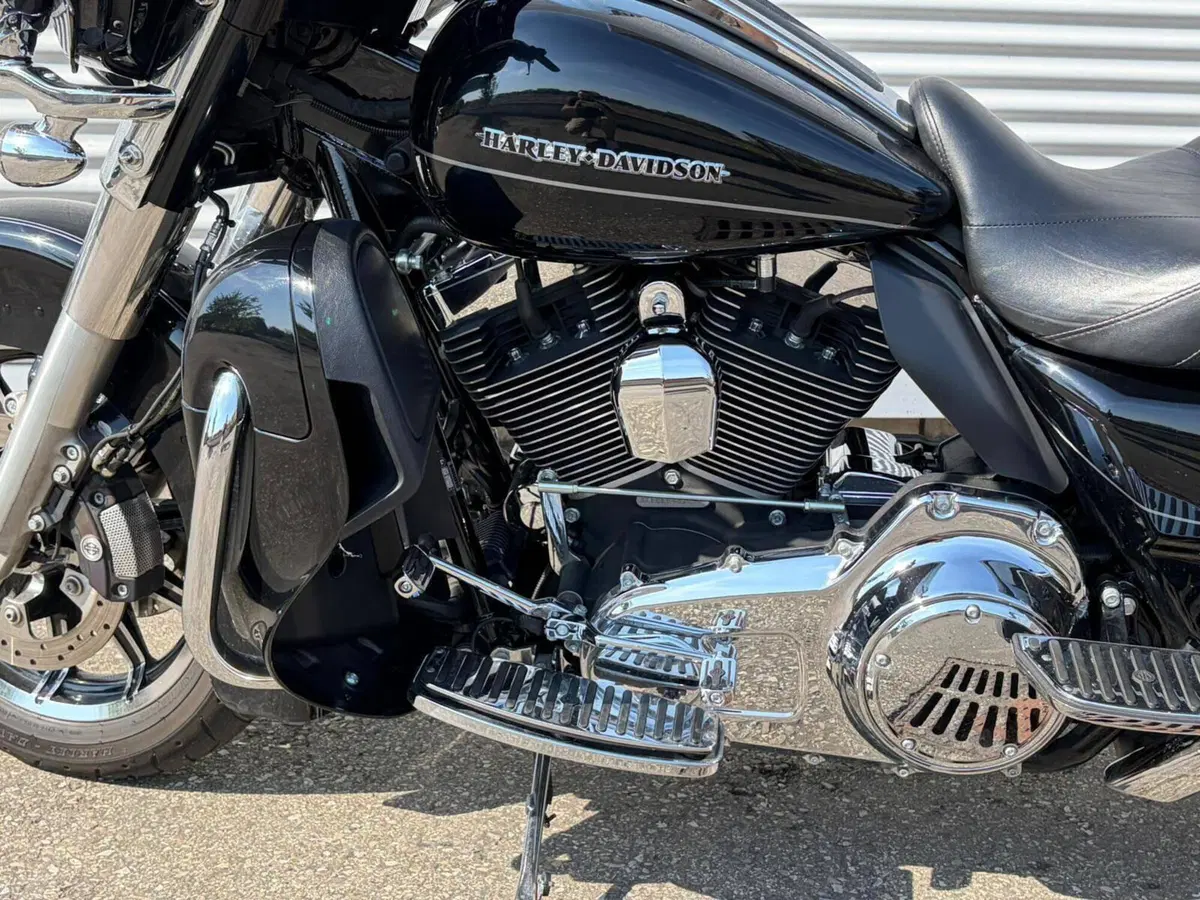 Harley-Davidson 1690 Electra Glide Ultra Limited (2014 - 15) - FLHTK (10)
