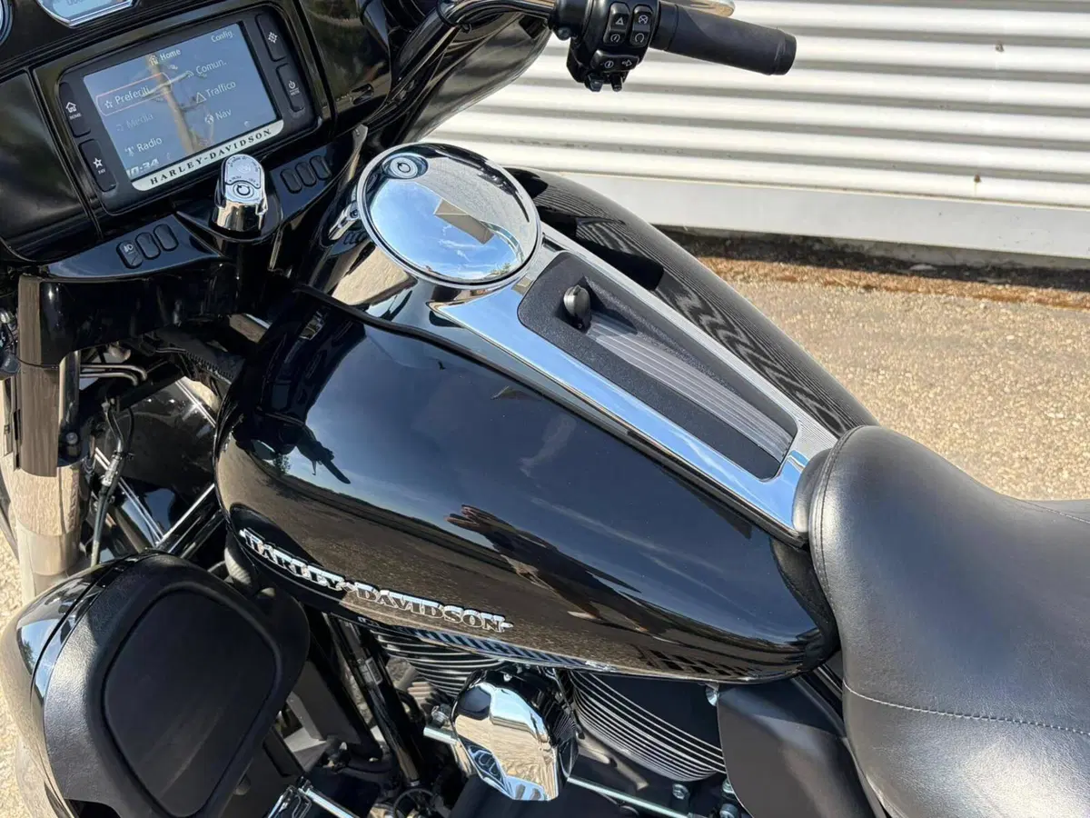 Harley-Davidson 1690 Electra Glide Ultra Limited (2014 - 15) - FLHTK (15)