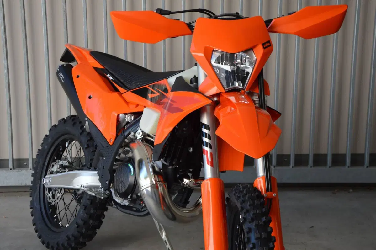 KTM 300 EXC (2027) (2)
