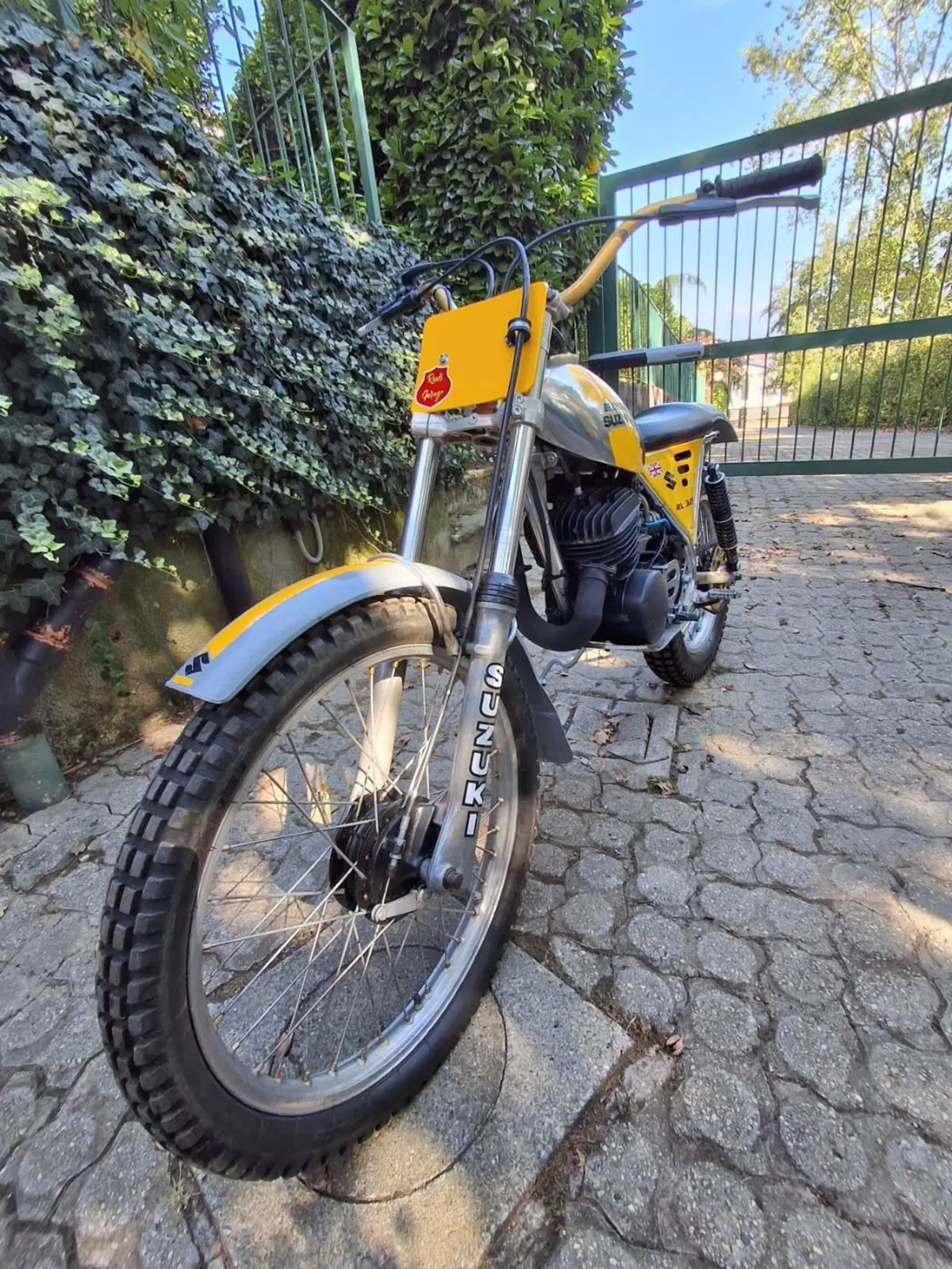 Suzuki RL 325 T (7)