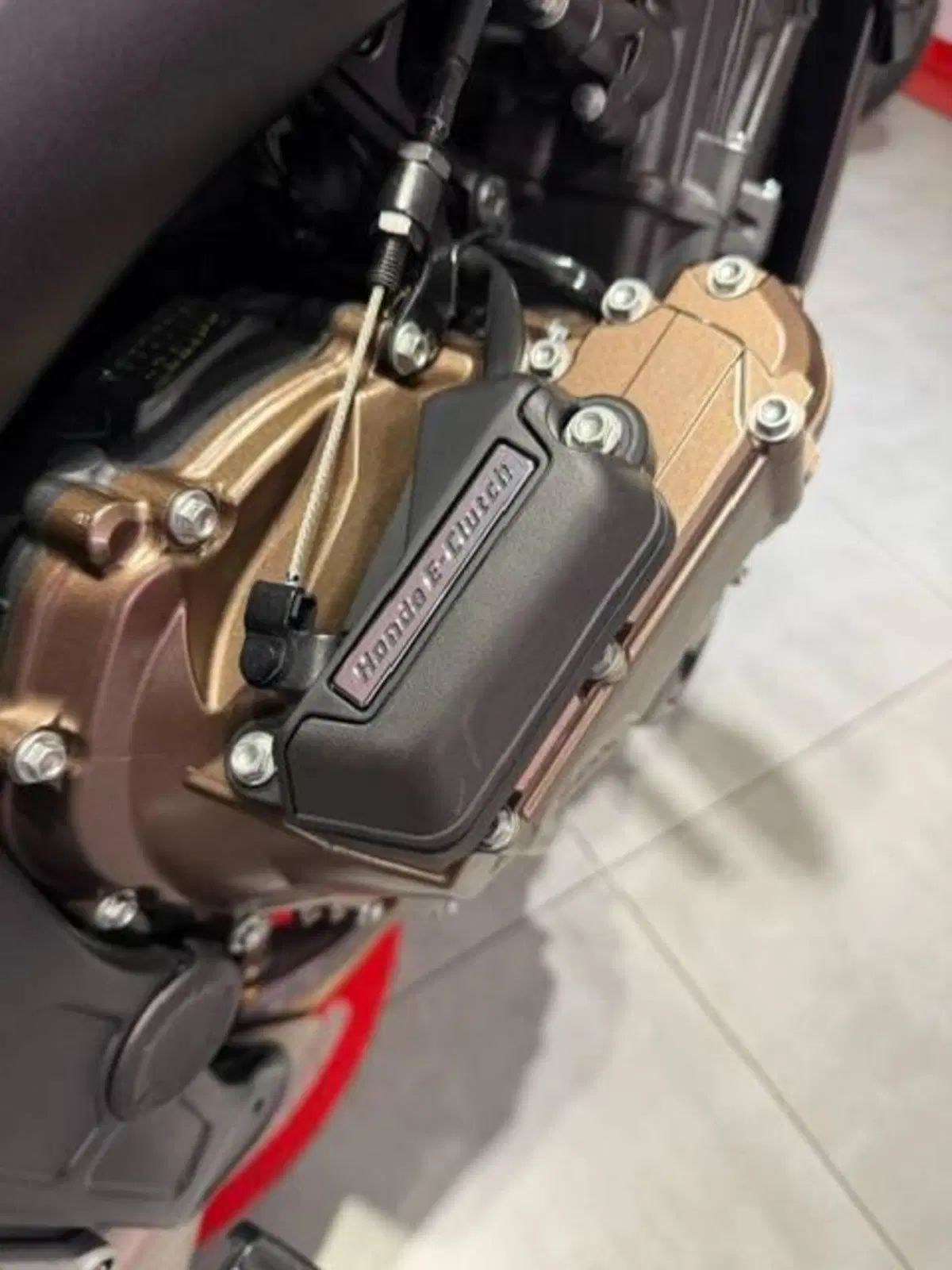 Honda CB 650 R E-Clutch (2024 - 26) (12)