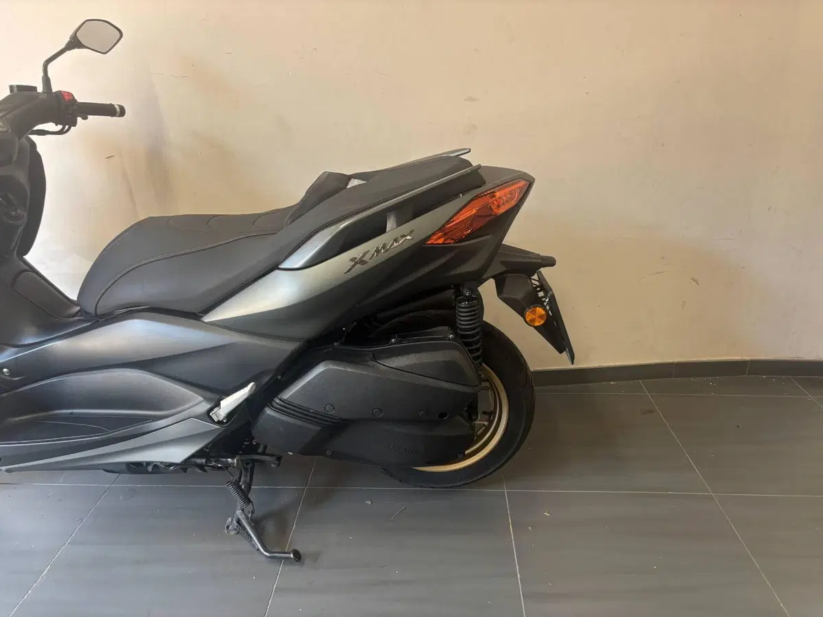 Yamaha X-Max 300 Tech Max (2021 - 24) (3)