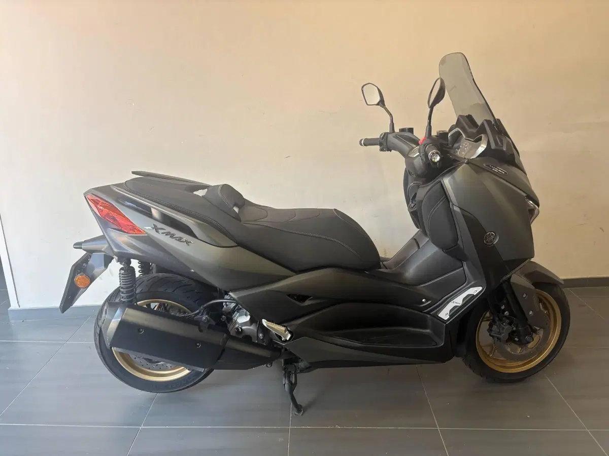 Yamaha X-Max 300 Tech Max (2021 - 24) (7)