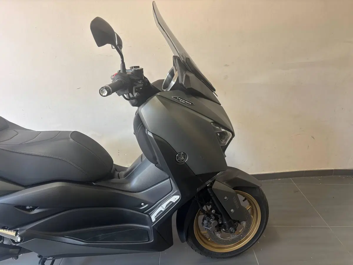 Yamaha X-Max 300 Tech Max (2021 - 24) (9)