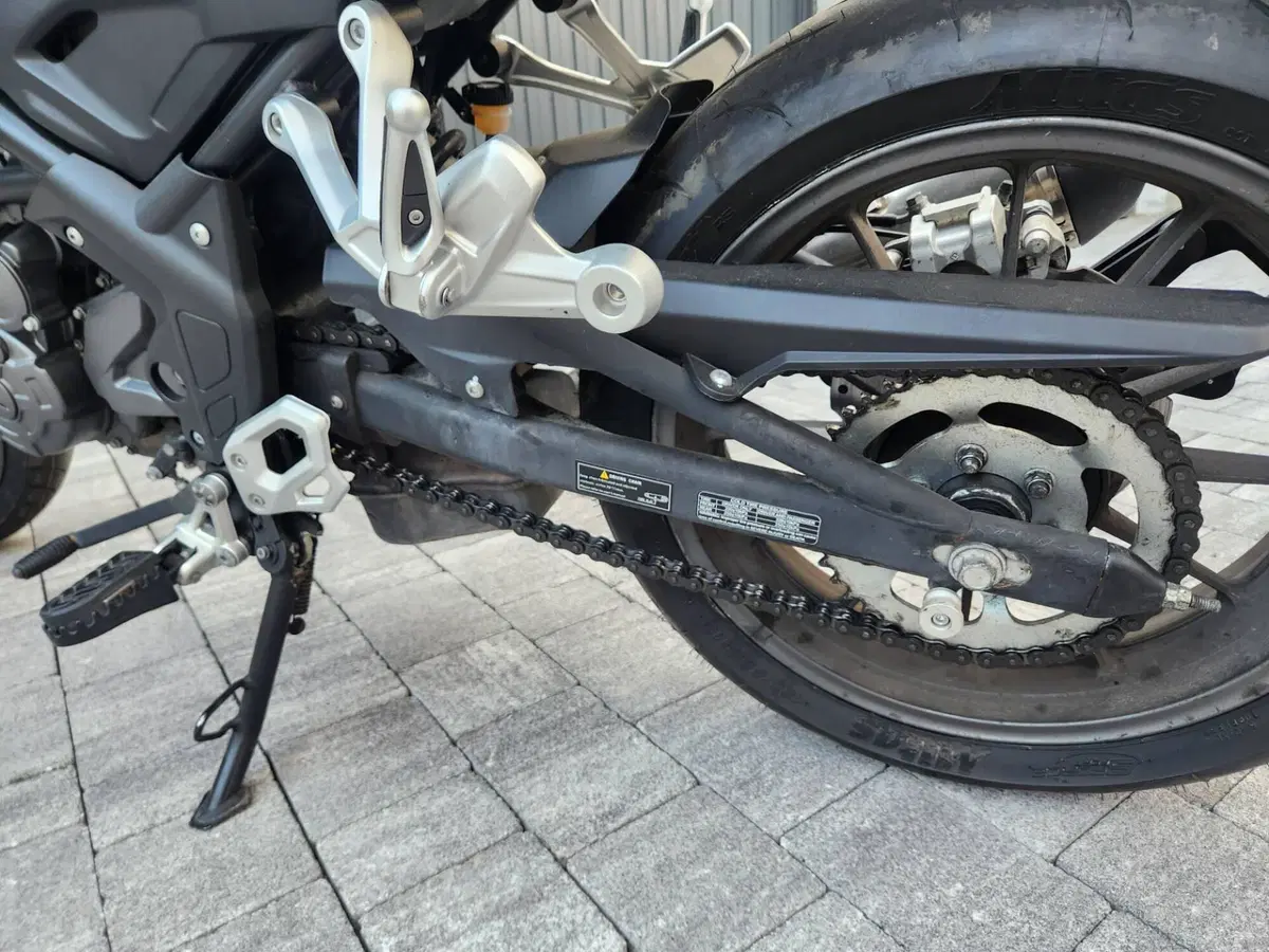 Benelli TRK 251 (2022 - 25) (5)