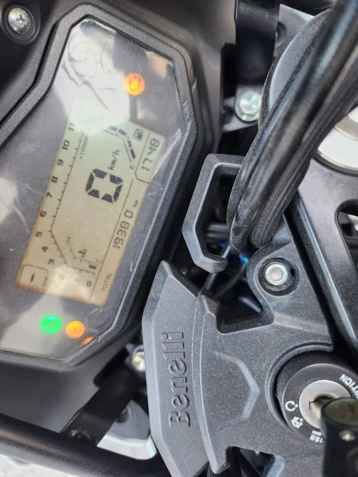 Benelli TRK 251 (2022 - 25) (6)