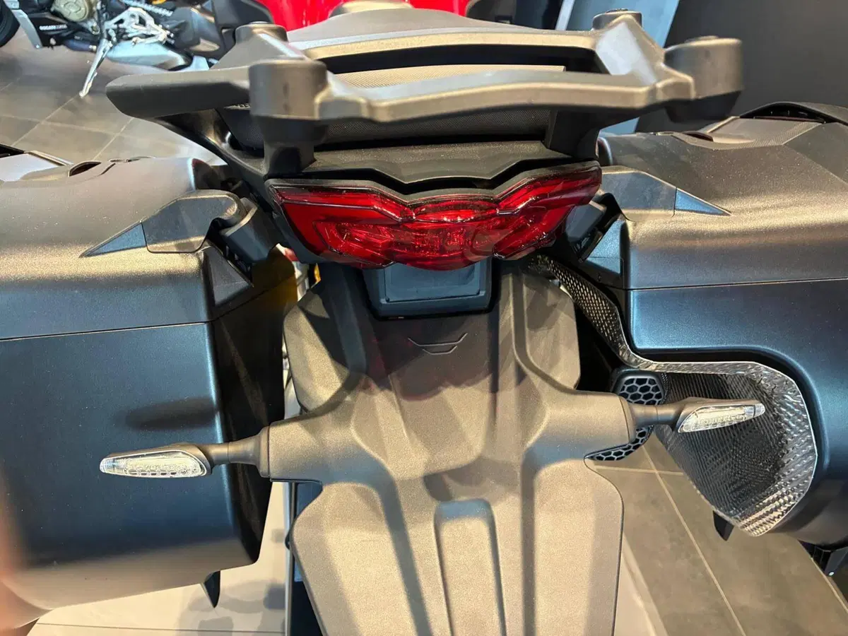Ducati Multistrada V4 S (2021 - 24) (5)