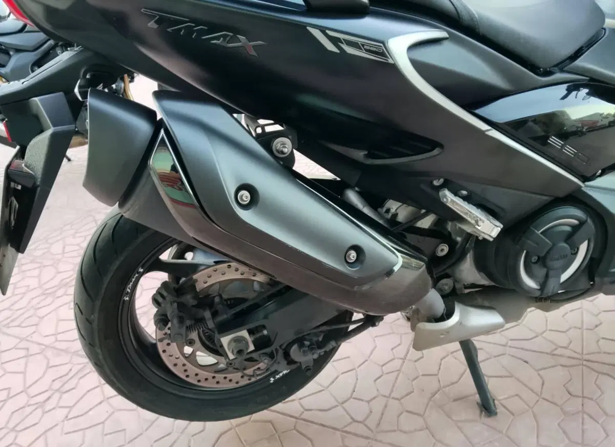 Yamaha T-Max 560 Tech Max (2020) (7)