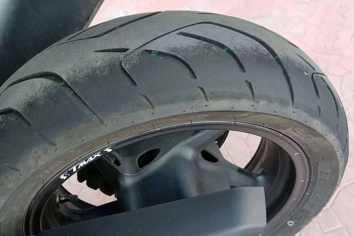 Yamaha T-Max 560 Tech Max (2020) (10)