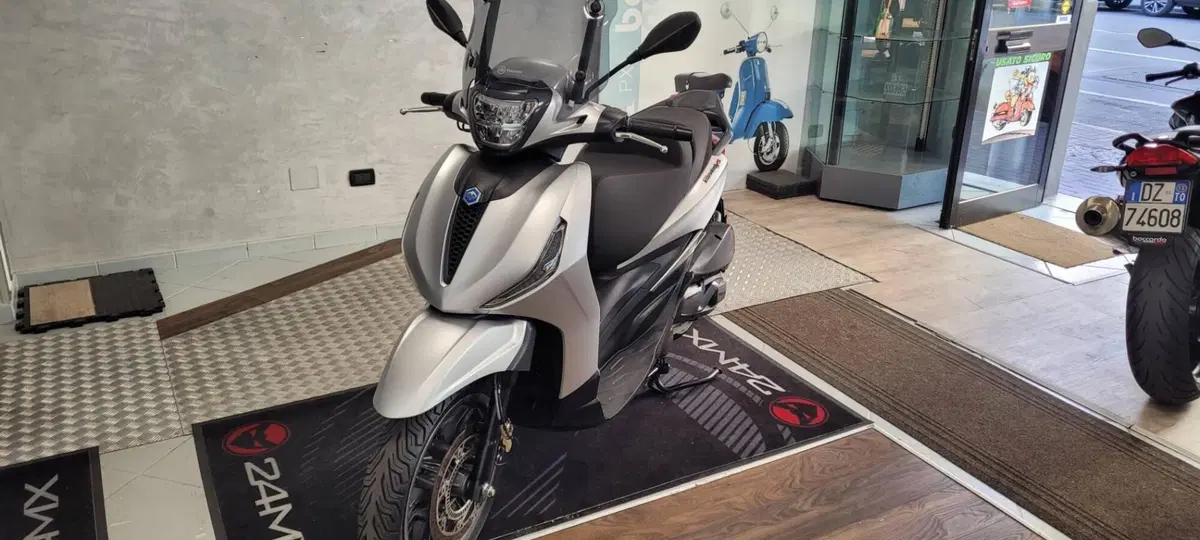 Piaggio Beverly 300 S ABS-ASR (2021 - 25) (3)