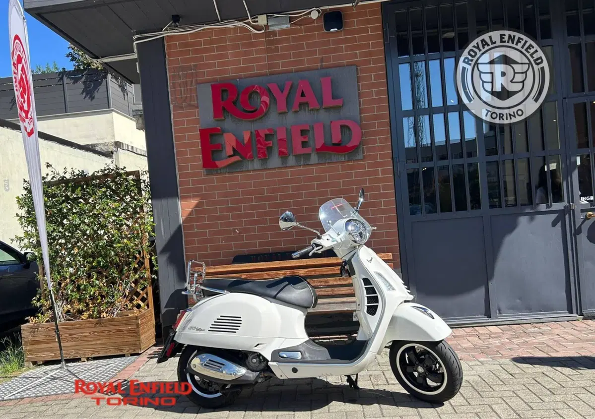 Vespa GTS 300 Super (2023 - 24)