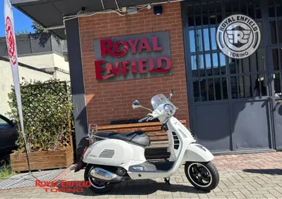 Vespa GTS 300 Super (2023 - 24) usata