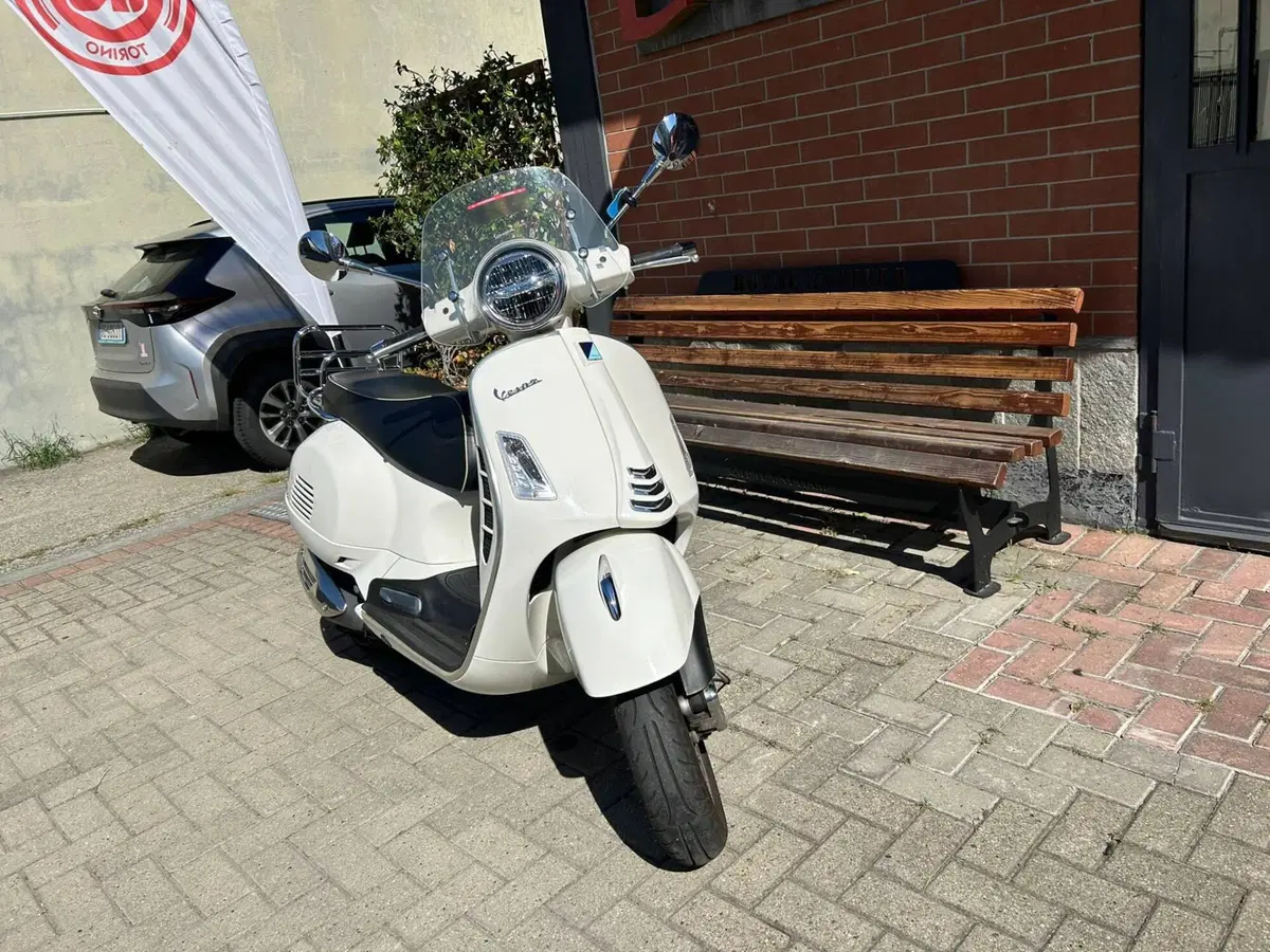 Vespa GTS 300 Super (2023 - 24) (5)
