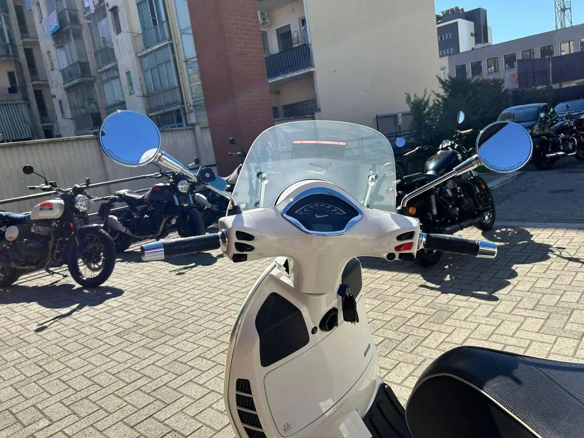 Vespa GTS 300 Super (2023 - 24) (7)