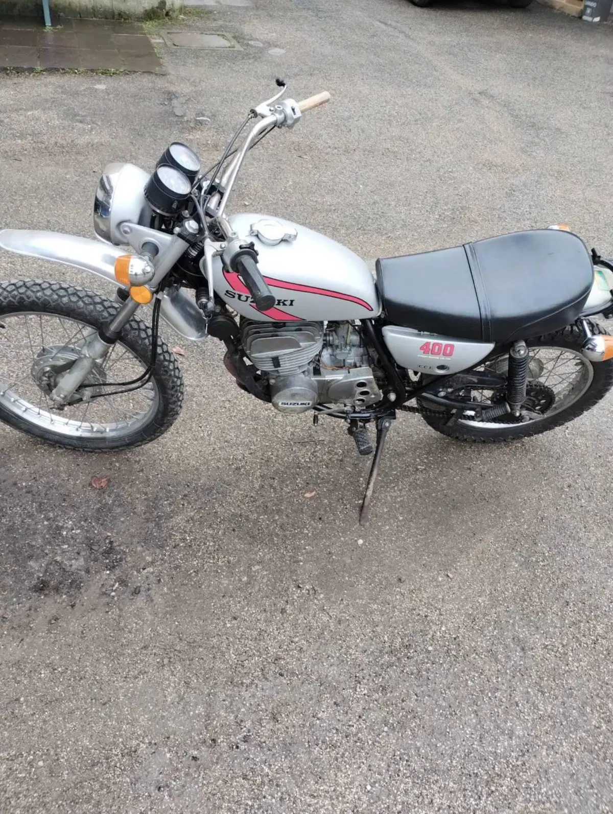 Suzuki TS 400 APACHE (2)