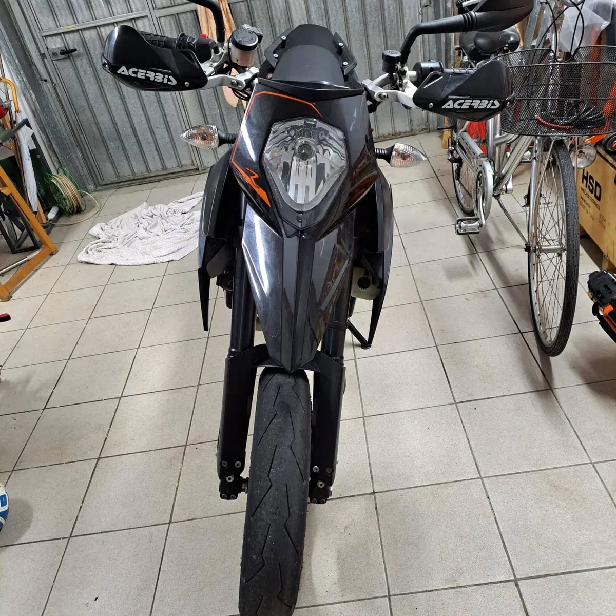 KTM 690 Supermoto (2007 - 12) (3)