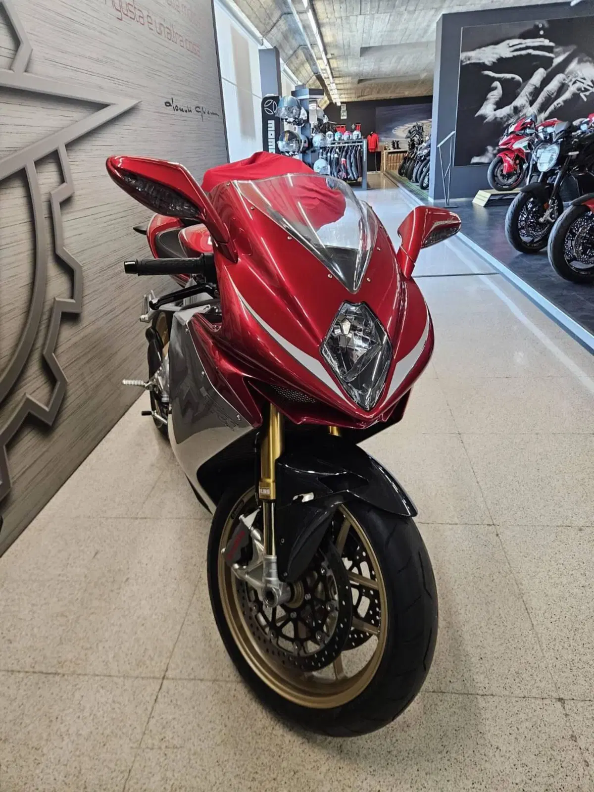 MV Agusta F3 675 Oro (2011) (3)