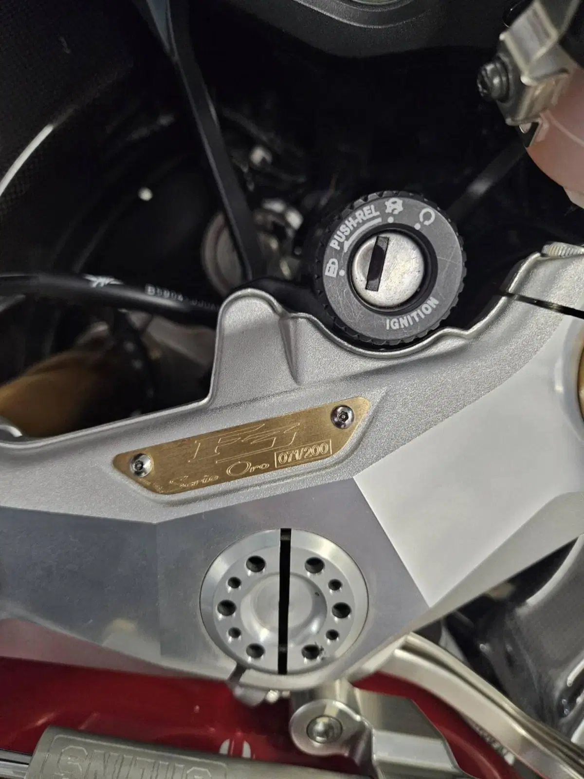 MV Agusta F3 675 Oro (2011) (5)