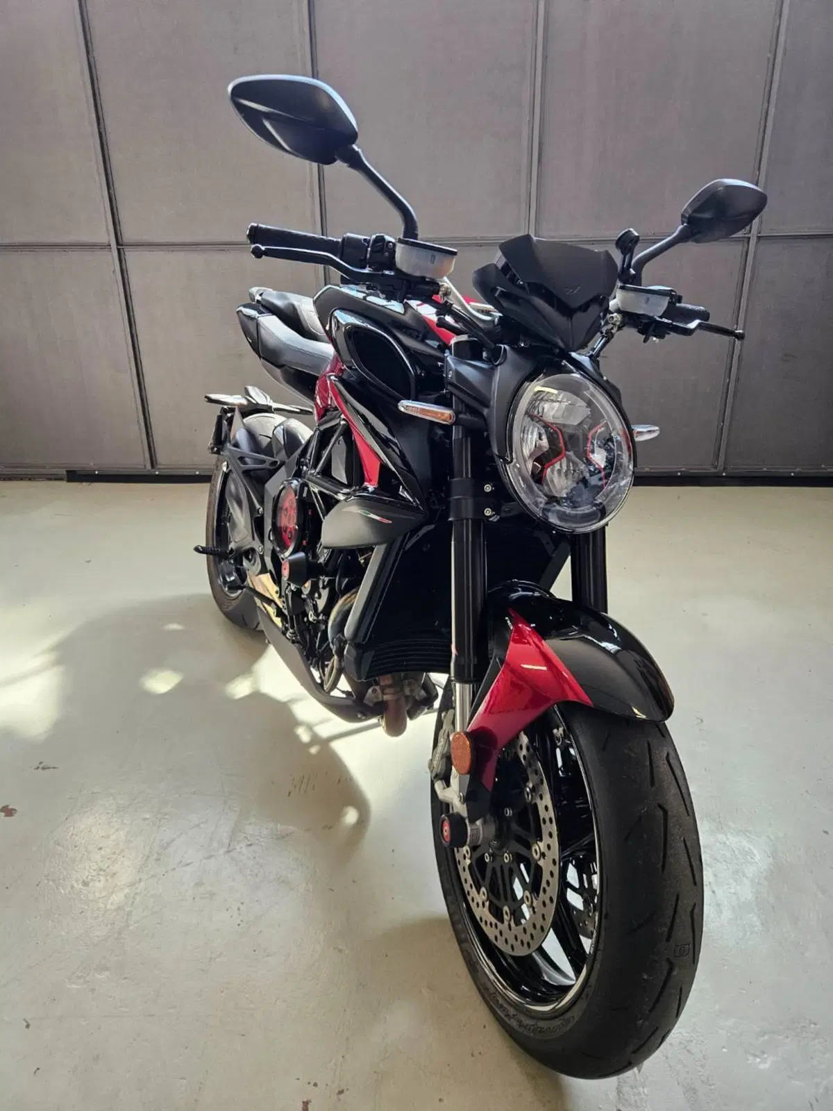 MV Agusta Brutale 800 RR (2021 - 25) (2)
