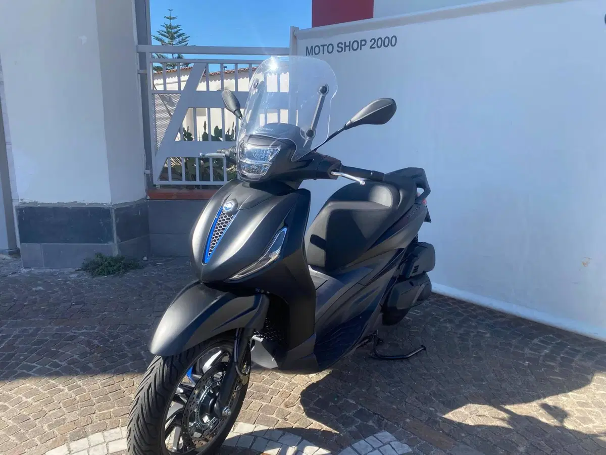Piaggio Beverly 400 S (2025 - 26) (3)