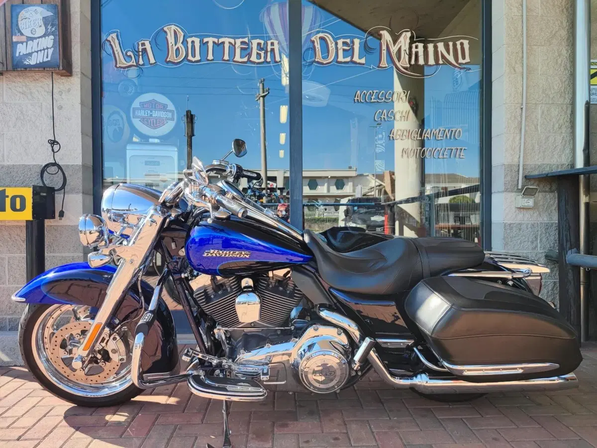 Harley-Davidson 1800 Road King (2007) - FLHRSE (5)