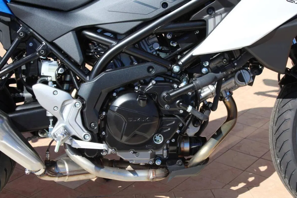 Suzuki SV-7GX (2026) (4)