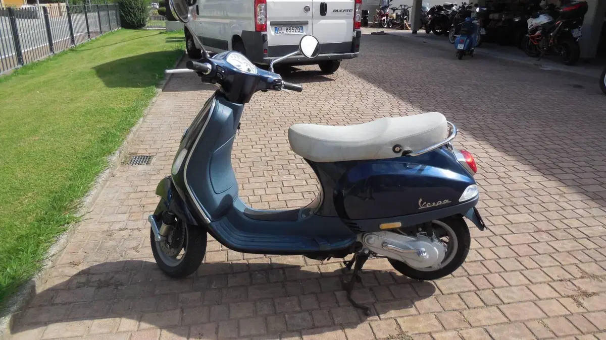 Vespa LX 50 2T (2009 - 14) (2)