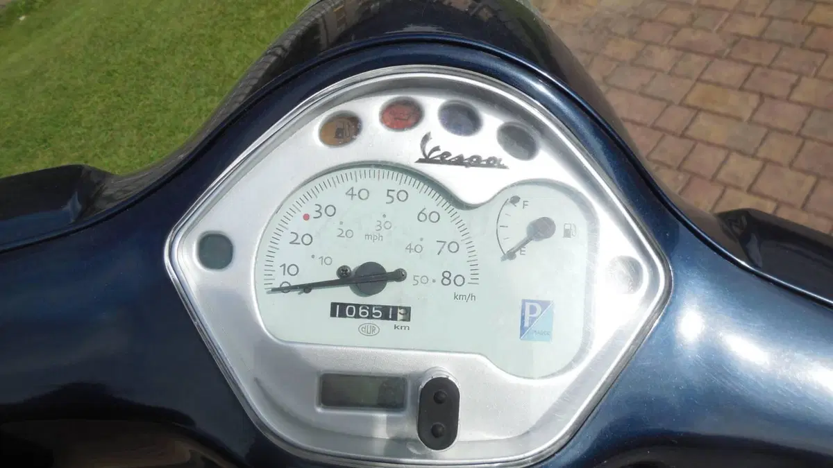 Vespa LX 50 2T (2009 - 14) (4)