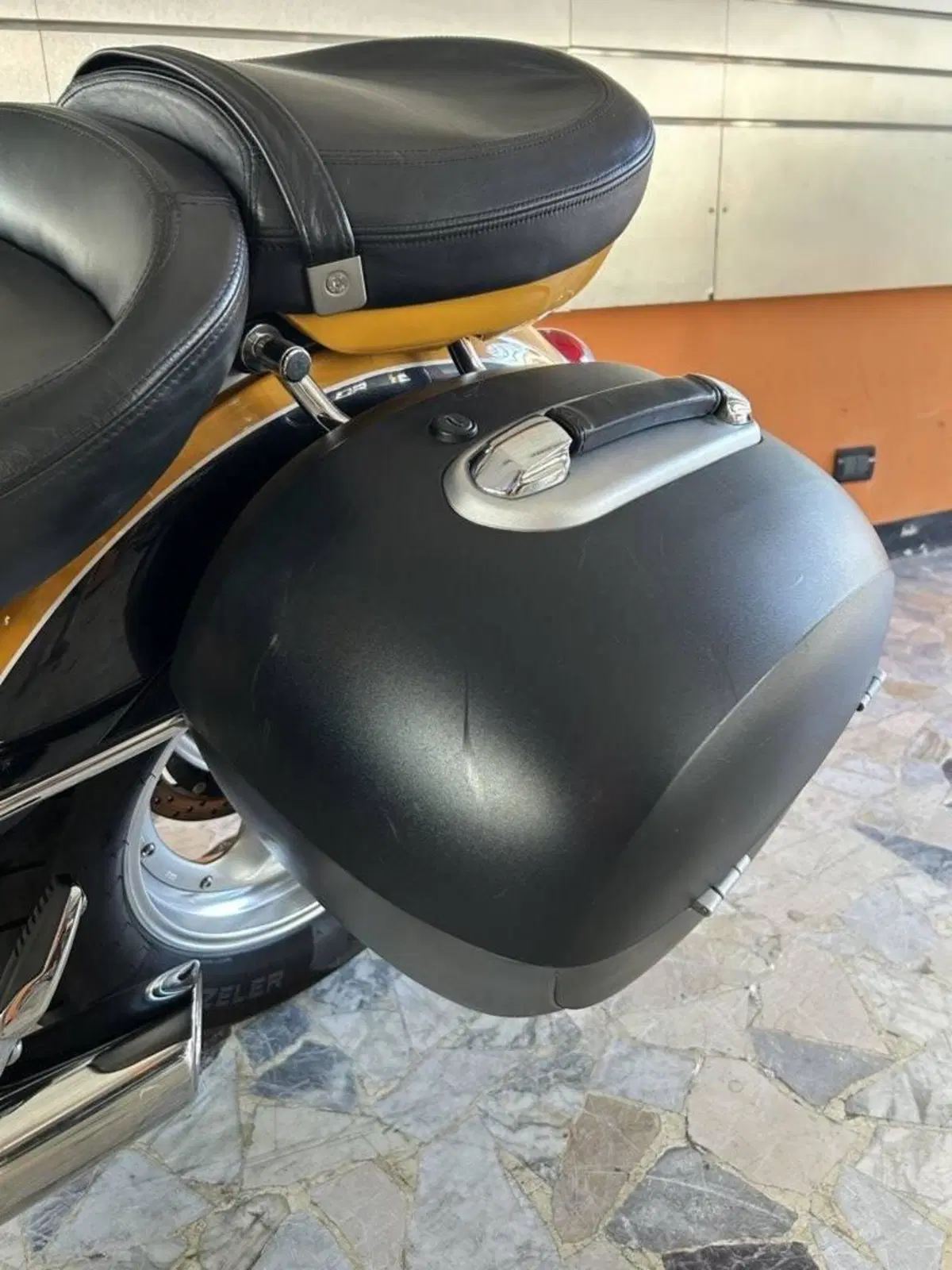Bmw R 1200C INDEPENDENT (11)