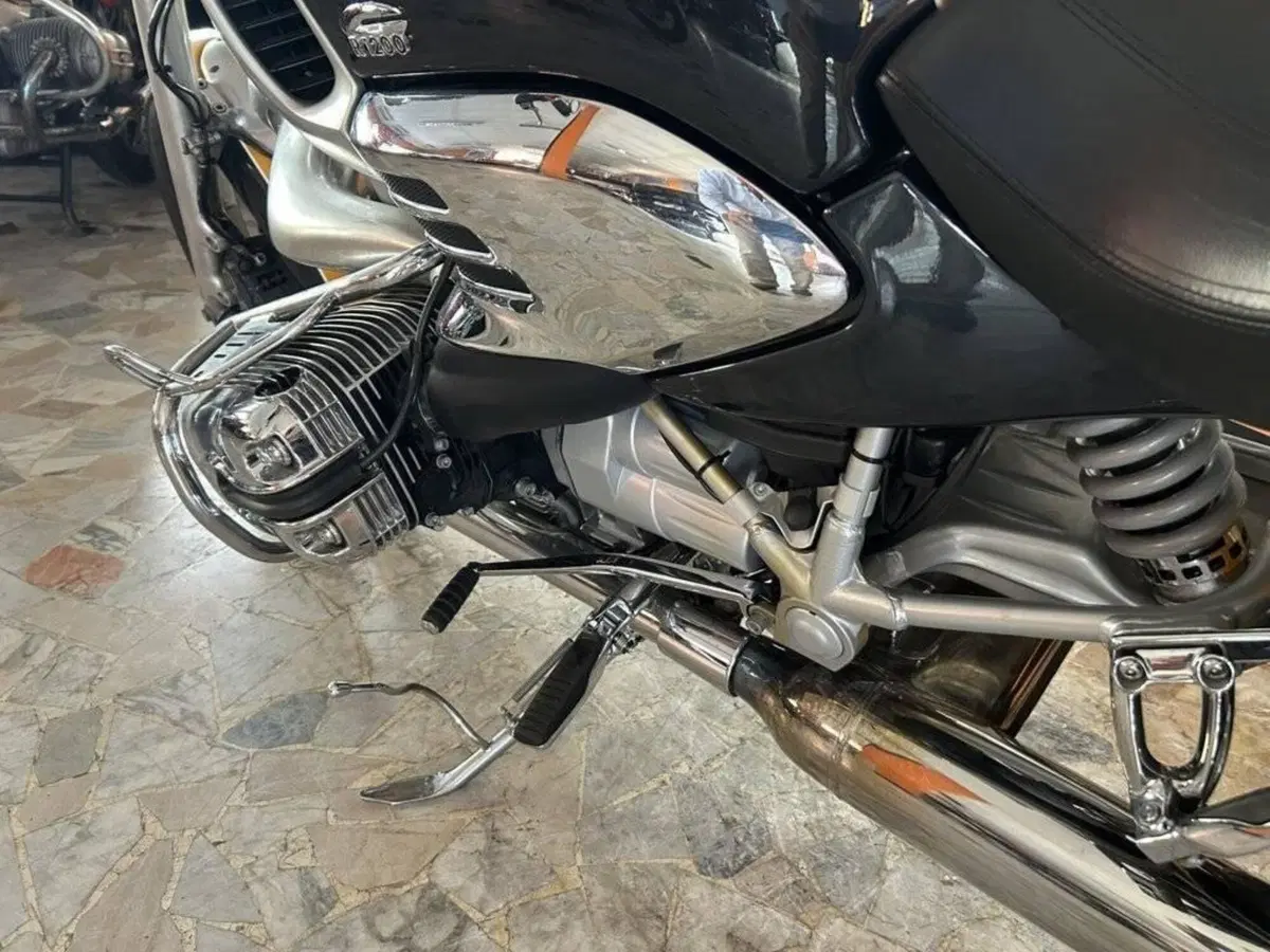 Bmw R 1200C INDEPENDENT (7)