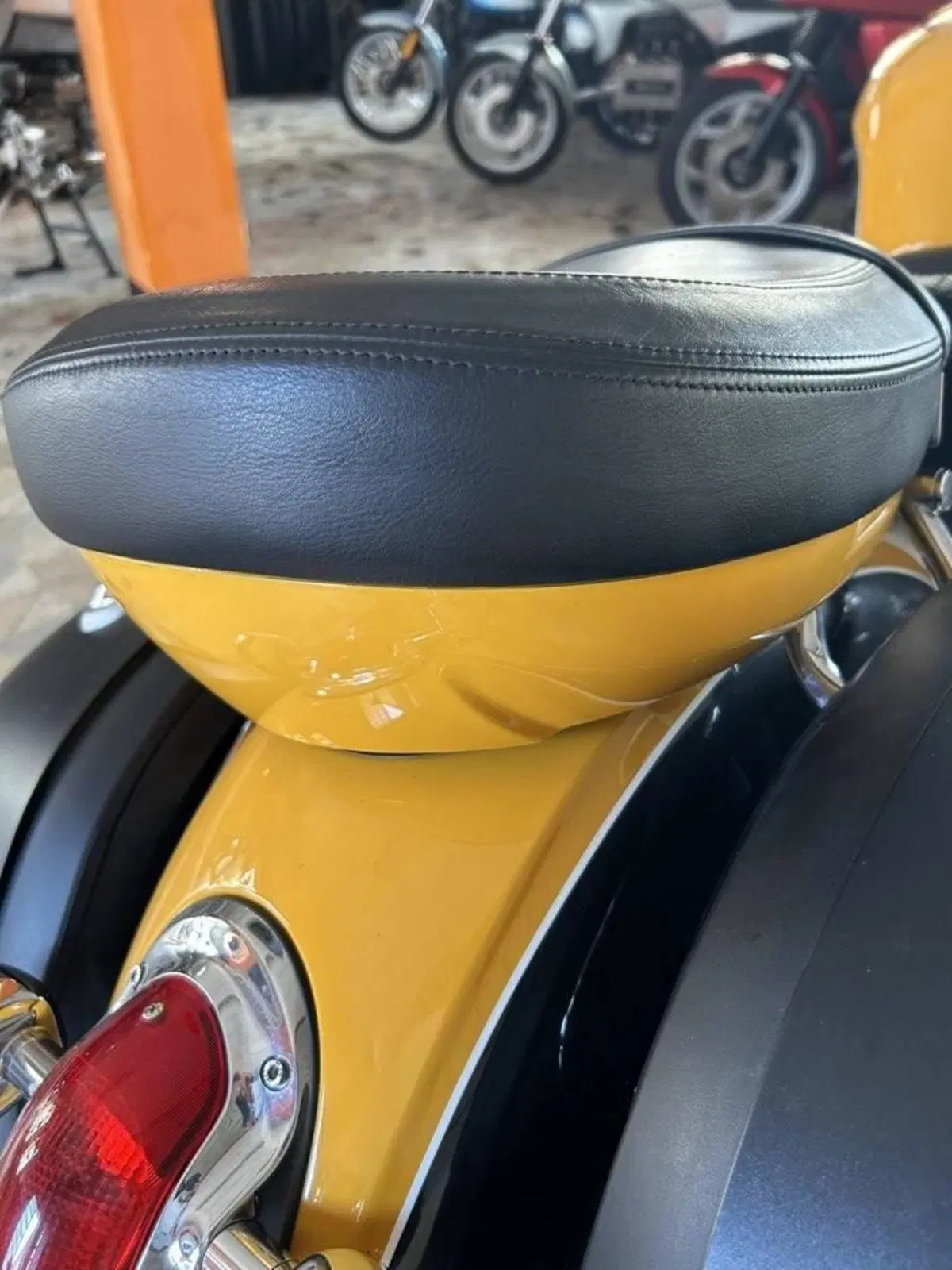 Bmw R 1200C INDEPENDENT (15)