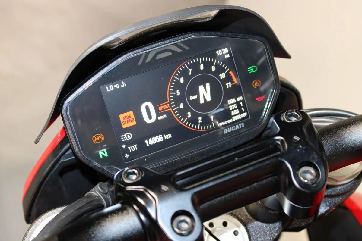Ducati Hypermotard 950 (2022 - 25) (6)