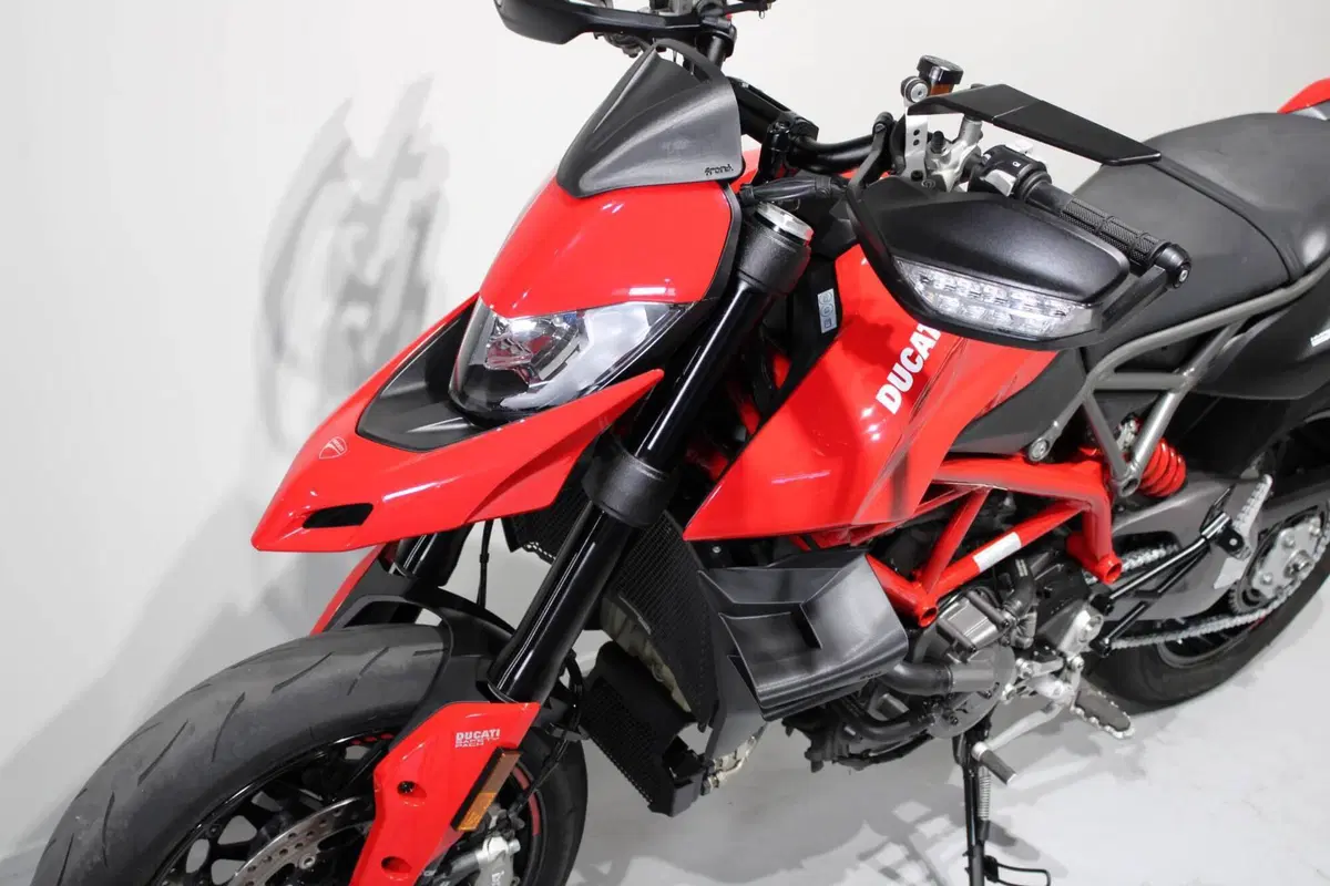 Ducati Hypermotard 950 (2022 - 25) (9)