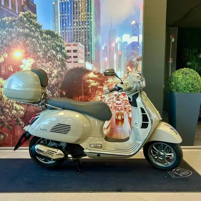Vespa GTS 125 (2021 - 24) usata