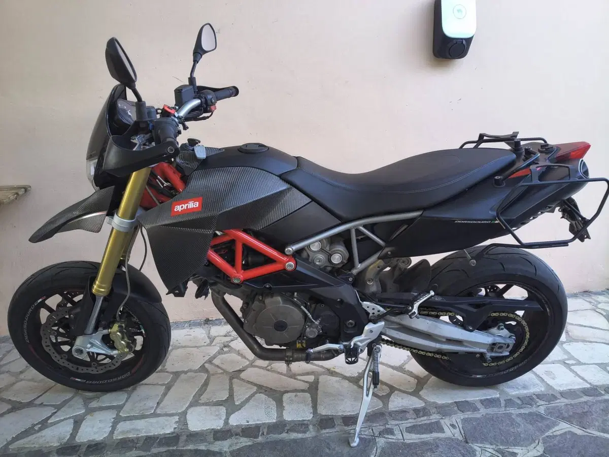 Aprilia Dorsoduro 750 Factory (2010 - 13) (5)