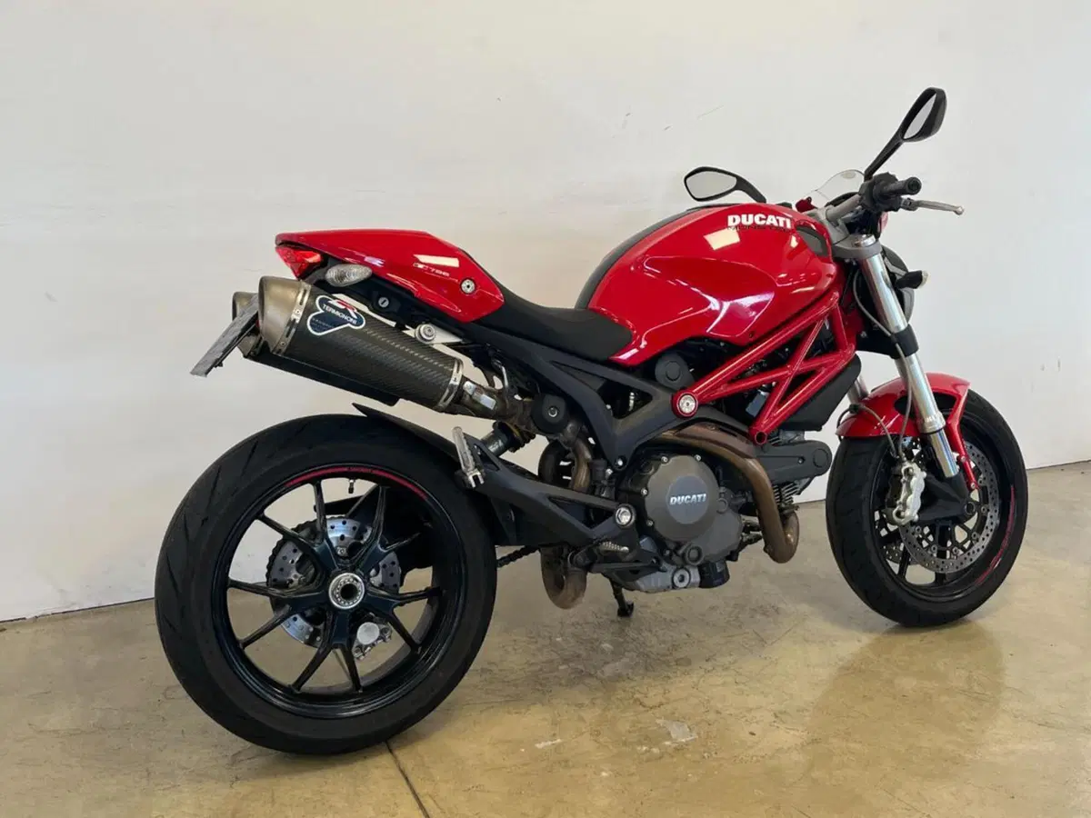 Ducati Monster 796 (2010 - 13) (7)