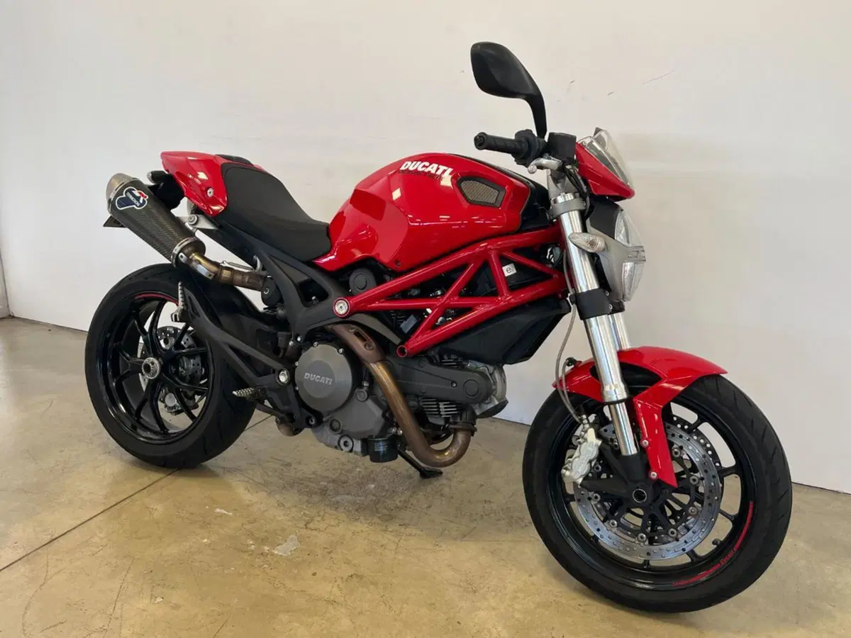 Ducati Monster 796 (2010 - 13) (2)
