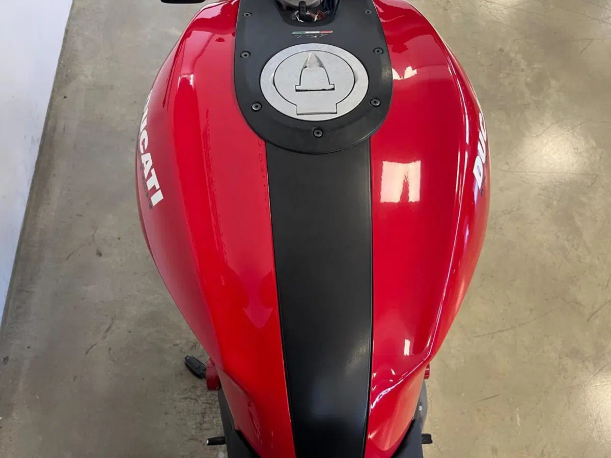 Ducati Monster 796 (2010 - 13) (10)
