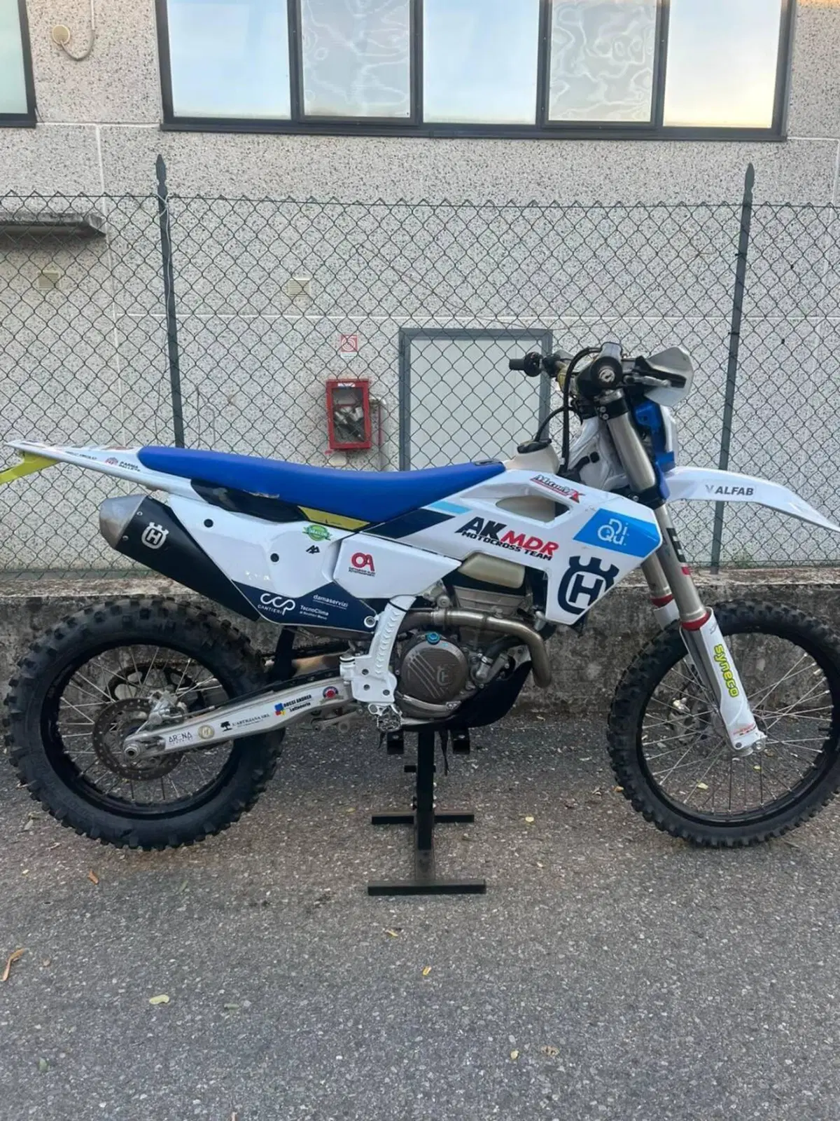 Husqvarna FE 250 Heritage (2025) (7)