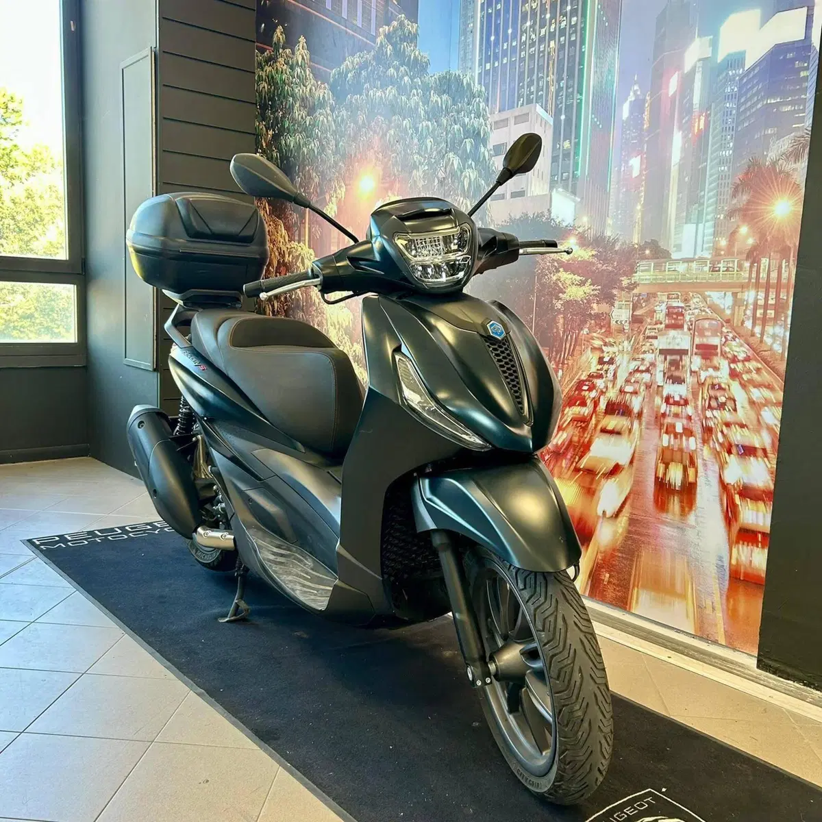 Piaggio Beverly 300 ABS-ASR (2021 - 25) (3)