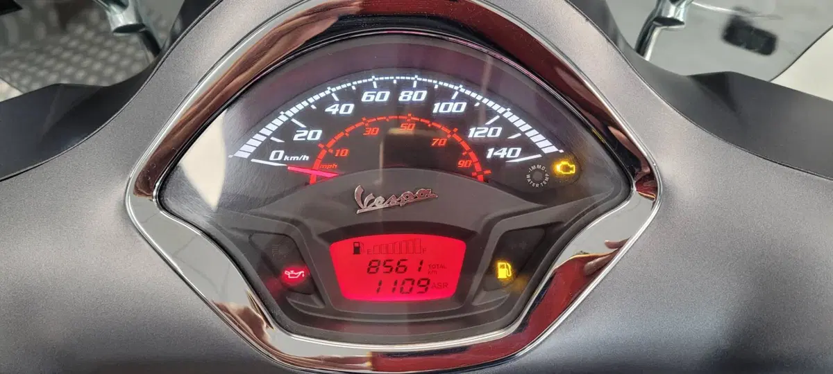 Vespa GTS 300 Super Sport (2017 - 19) (5)