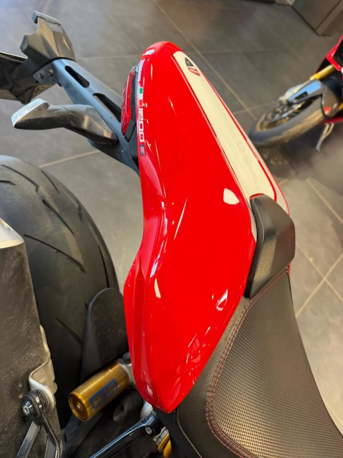 Ducati Monster 1200 R (2016 - 19) (8)