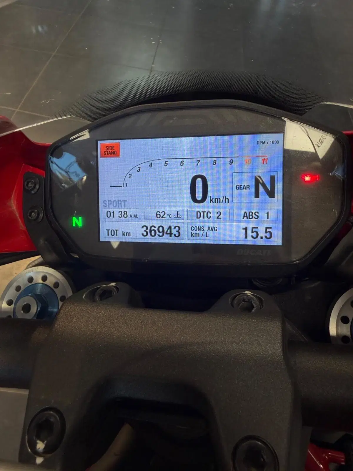Ducati Monster 1200 R (2016 - 19) (5)