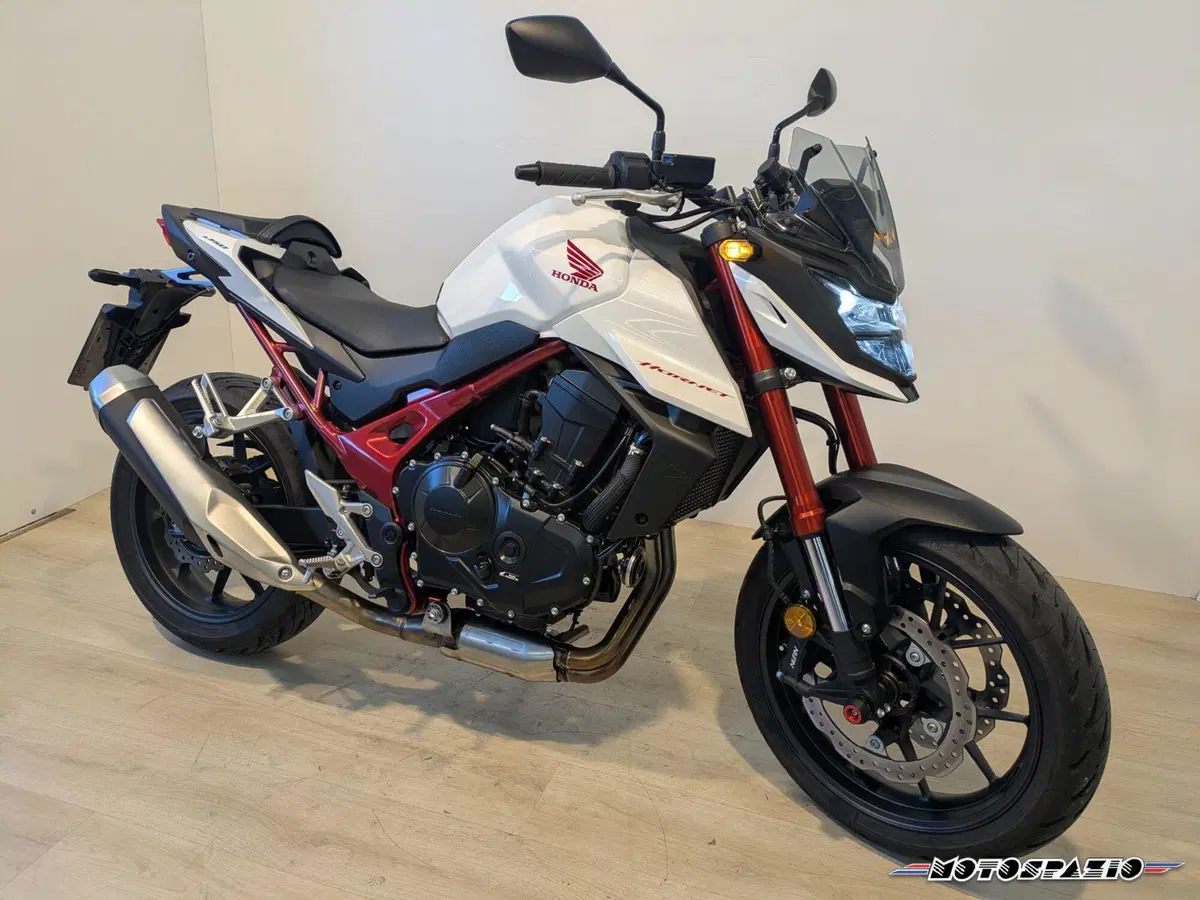 Honda CB 750 Hornet (2023 - 24) (3)