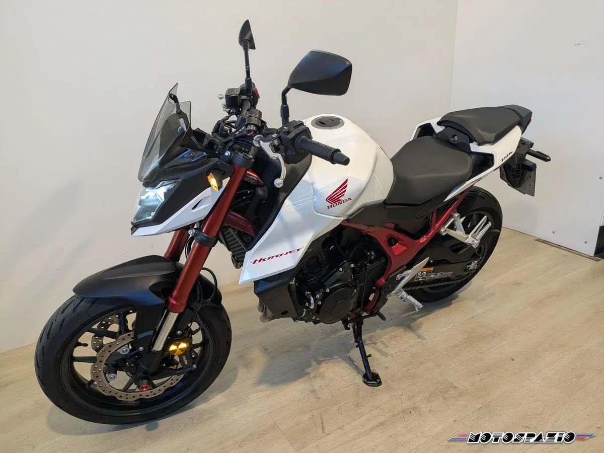 Honda CB 750 Hornet (2023 - 24) (4)