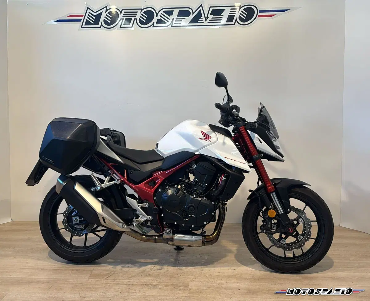 Honda CB 750 Hornet (2023 - 24) (6)